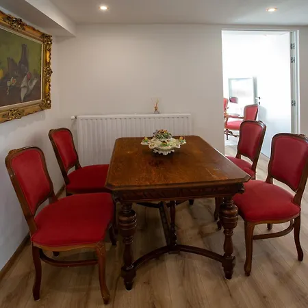 Louis A102 3* Tomasikovo