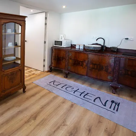 Louis A102 Vendégház 3*