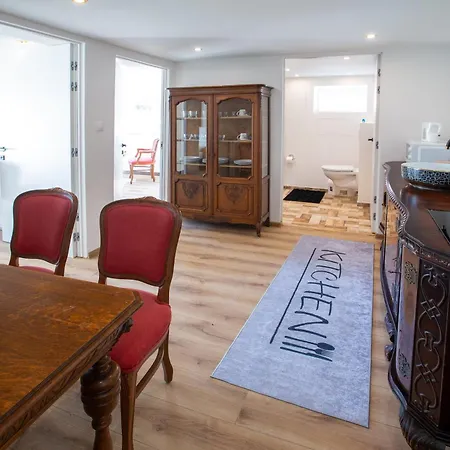 Louis A102 3* Tomasikovo